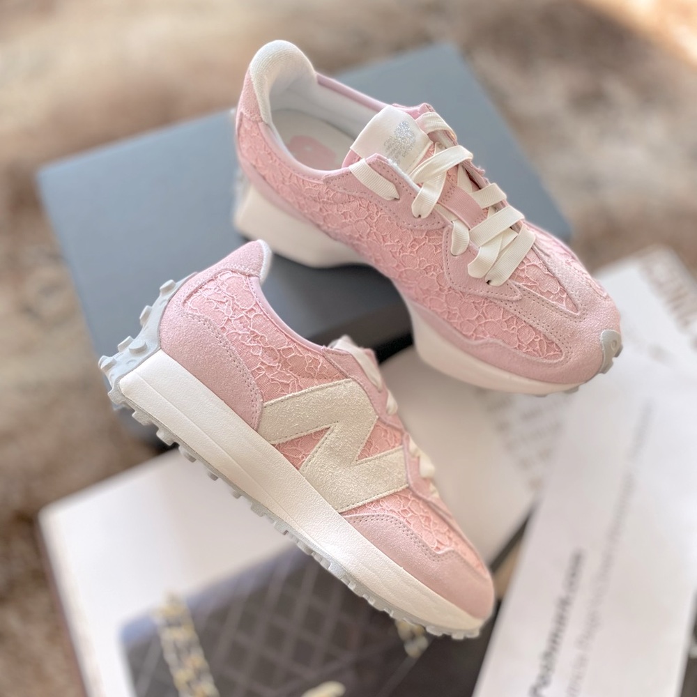 New Balance 327 Sneakers - Picture 3 of 15